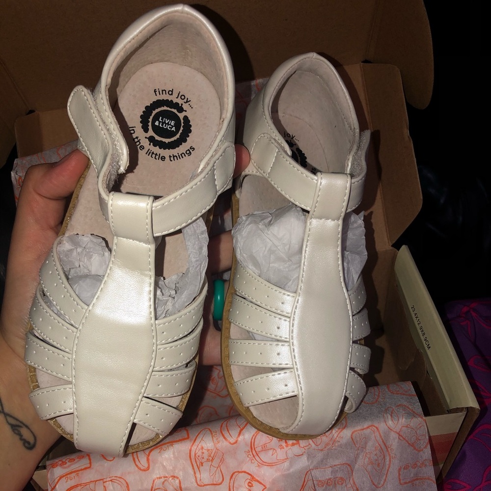 Livie and Luca Toddler size 13
